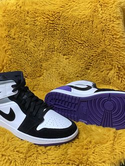 Size 11 - Jordan 1 Mid SE Black/Varsity Purple/White 852542-105.  