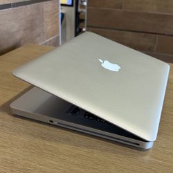 Apple MacBook Pro 13” i5/8GB/256GB SSD $140 