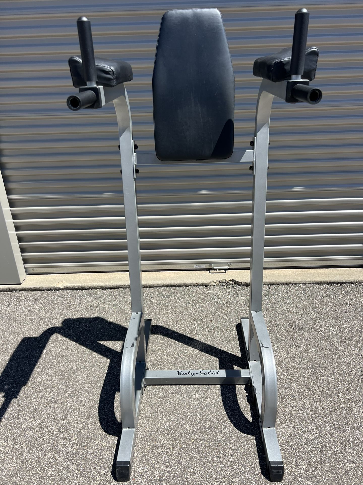 Body-Solid GVKR60 Vertical Knee Raise & Dip