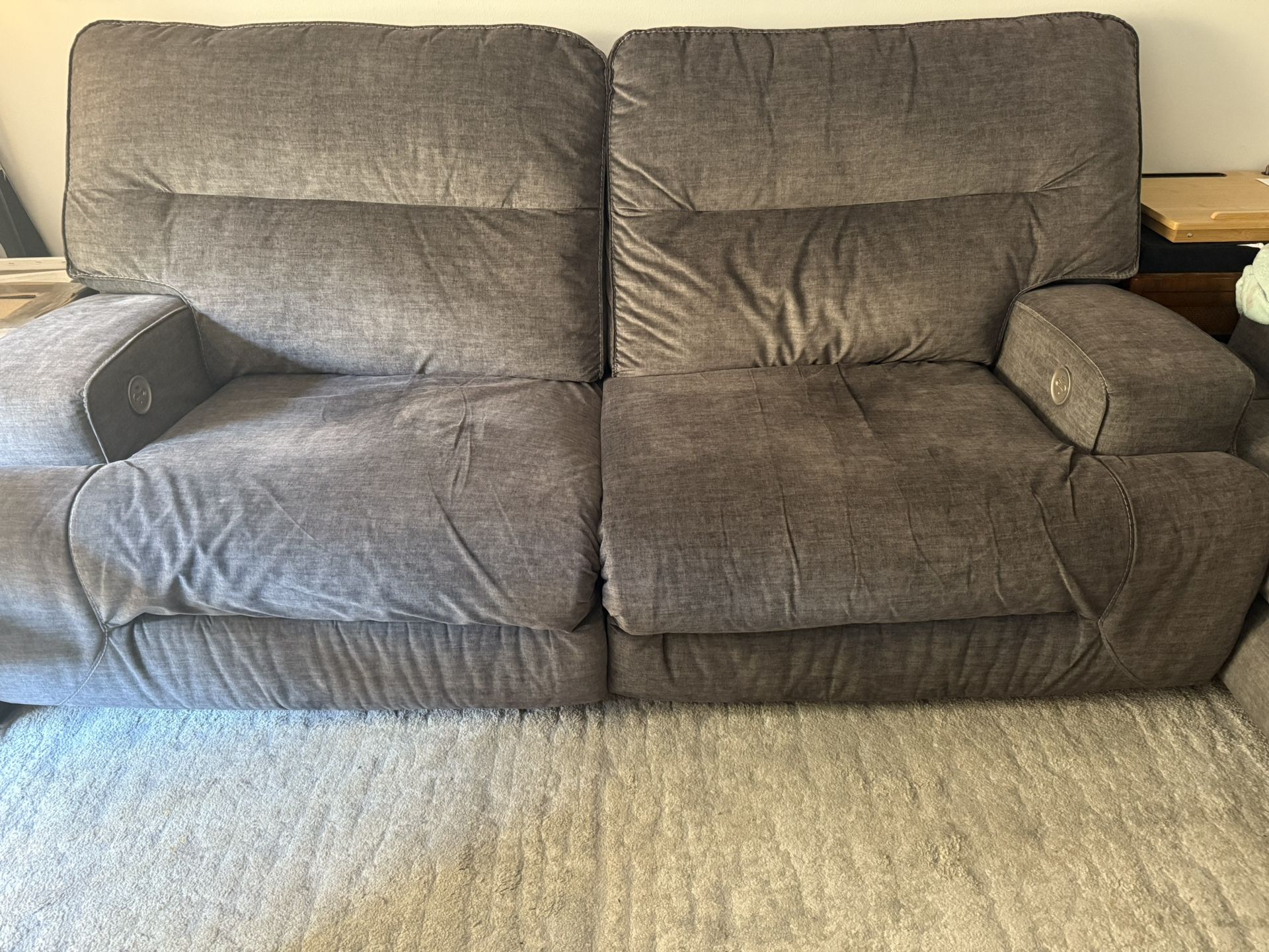 Ashley’s Recliner Loveseat 