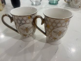 Gold Honeycomb & Bee Teacups