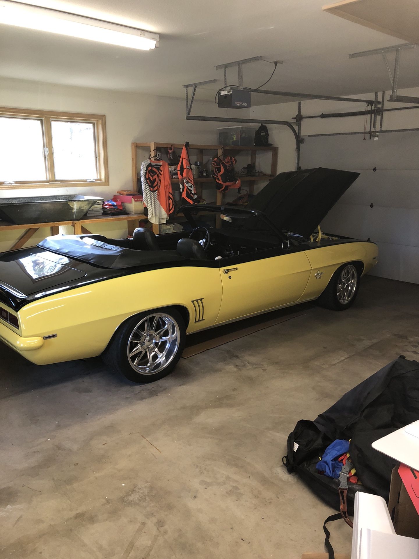 Camaro 1969 convertible Third owner original 350 motor board and made to a 383 stroker motor everything is custom wins trophies all the time at car s