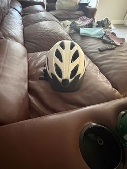 White Schwinn Helmet