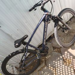 Genesis Mountain Bike 