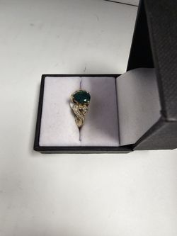 Emerald Heart Birthstone 10k Gold Women's Ring