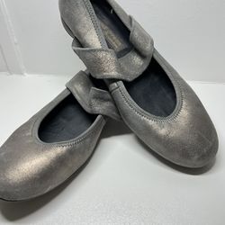 Paul Green gold tone  Size 3 shoes