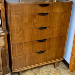 Lovely Mid Century Modern Morganton Dresser OBO 