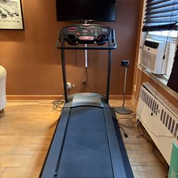 Life Fitness Free Treadmill 