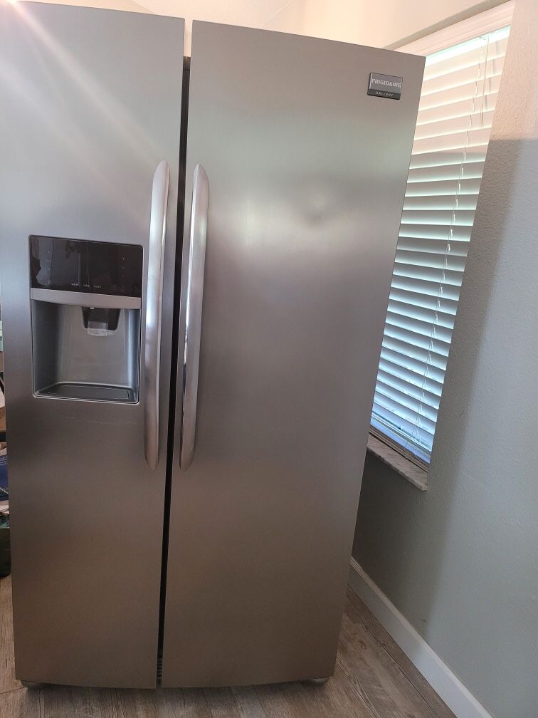 Frigidaire Refrigerator