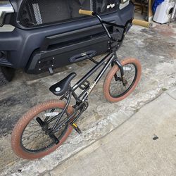 Mongoose BMX Bike L20