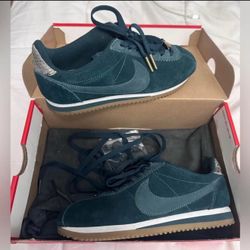 Womens Nike Cortez size 5.5