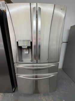 LG 4 Door Refrigerator with Craft Ice and Door in Door