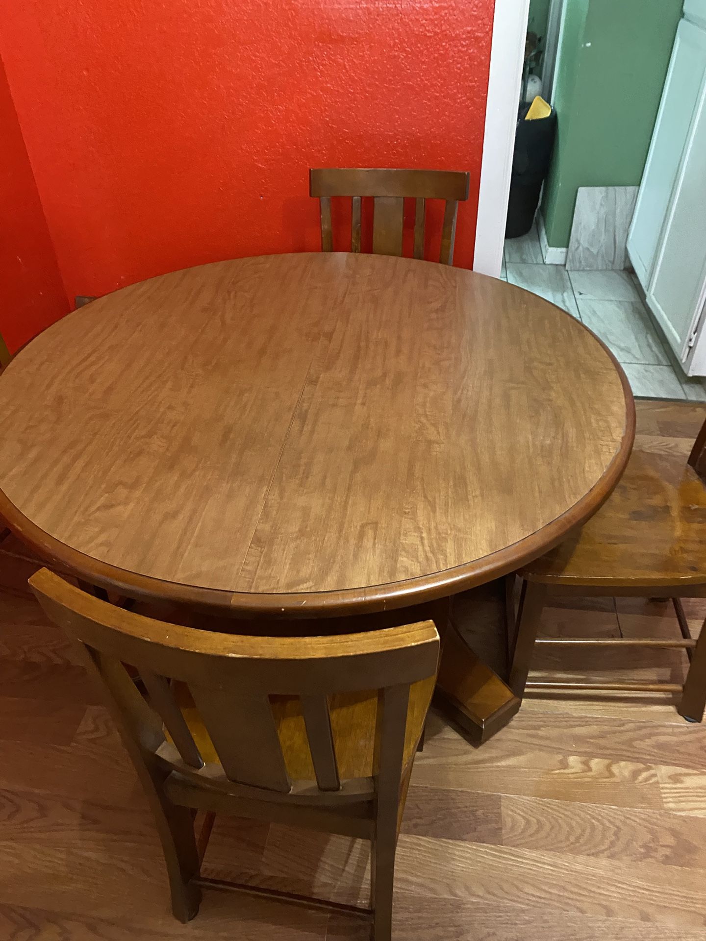 Modern Maple Walter Wabash Double Pedestal Round Table W/2 Leaves And 4 Maple Chairs