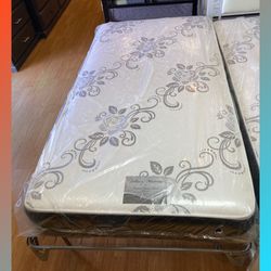 Twin size mattress/ Colchon