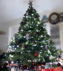 8 Ft Artificial Tree