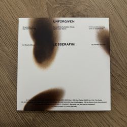 Le Sserafim Glowing silver album 