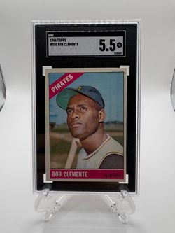 1966 Topps - Roberto Clemente #300 Called Bob on Card 💥SGC 5.5💥 (CP)
