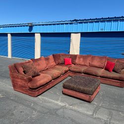 Comfortable Huge Sectional Couch 🛋️ With Ottoman ,