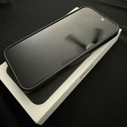 iPhone 16 Plus 