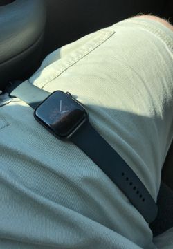 44mm Series 5 Apple Watch
