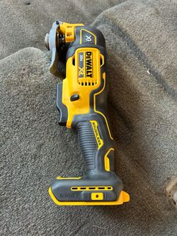 20V MAX XR Cordless Brushless 3-Speed Oscillating Multi Tool (Tool Only)