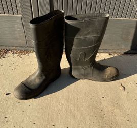 Rubber Work Boots MADE IN THE USA Concrete Boots/Farm Boots Size 11, Still In Great Shape