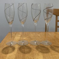 Champagne flutes Set Of 4 -Kosta Boda