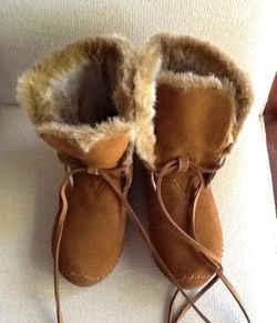 Tom s shoes size 6.5 wore it one time