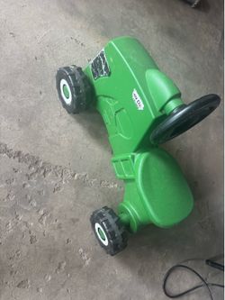 John Deere toddlers sit and scoot