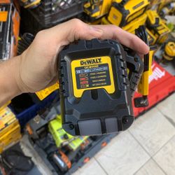 Dewalt 20v/12v Charger Small 20v Charger 