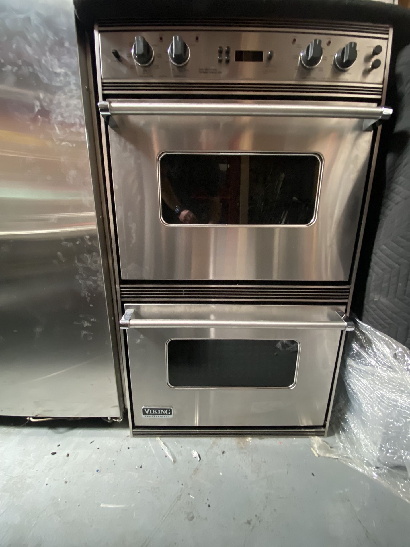Viking Professional double wall oven