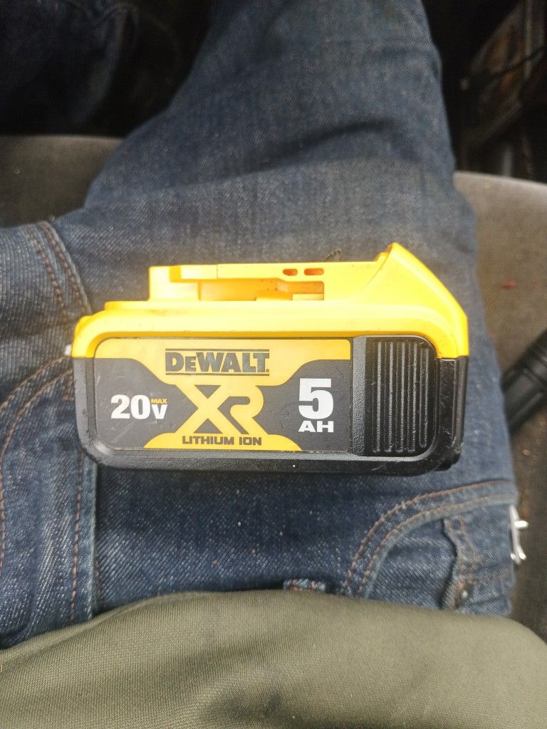 DeWalt 20 Volt 5AH Battery