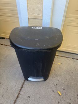 Trash can