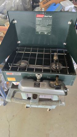 Coleman Stove 425 dual fuel  like new