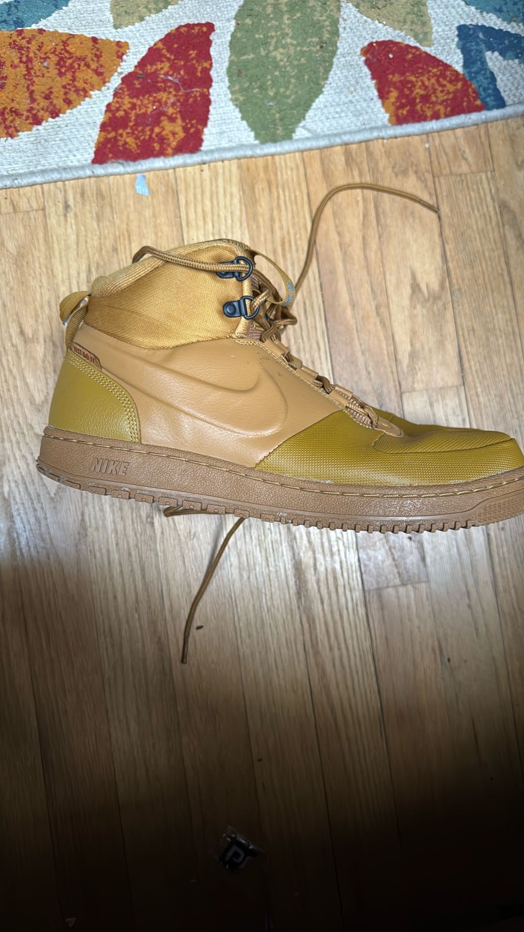 Nike Boots