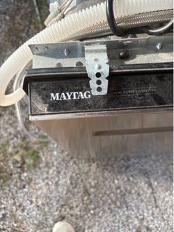 Maytag Pet Pro Sanitizing dishwasher