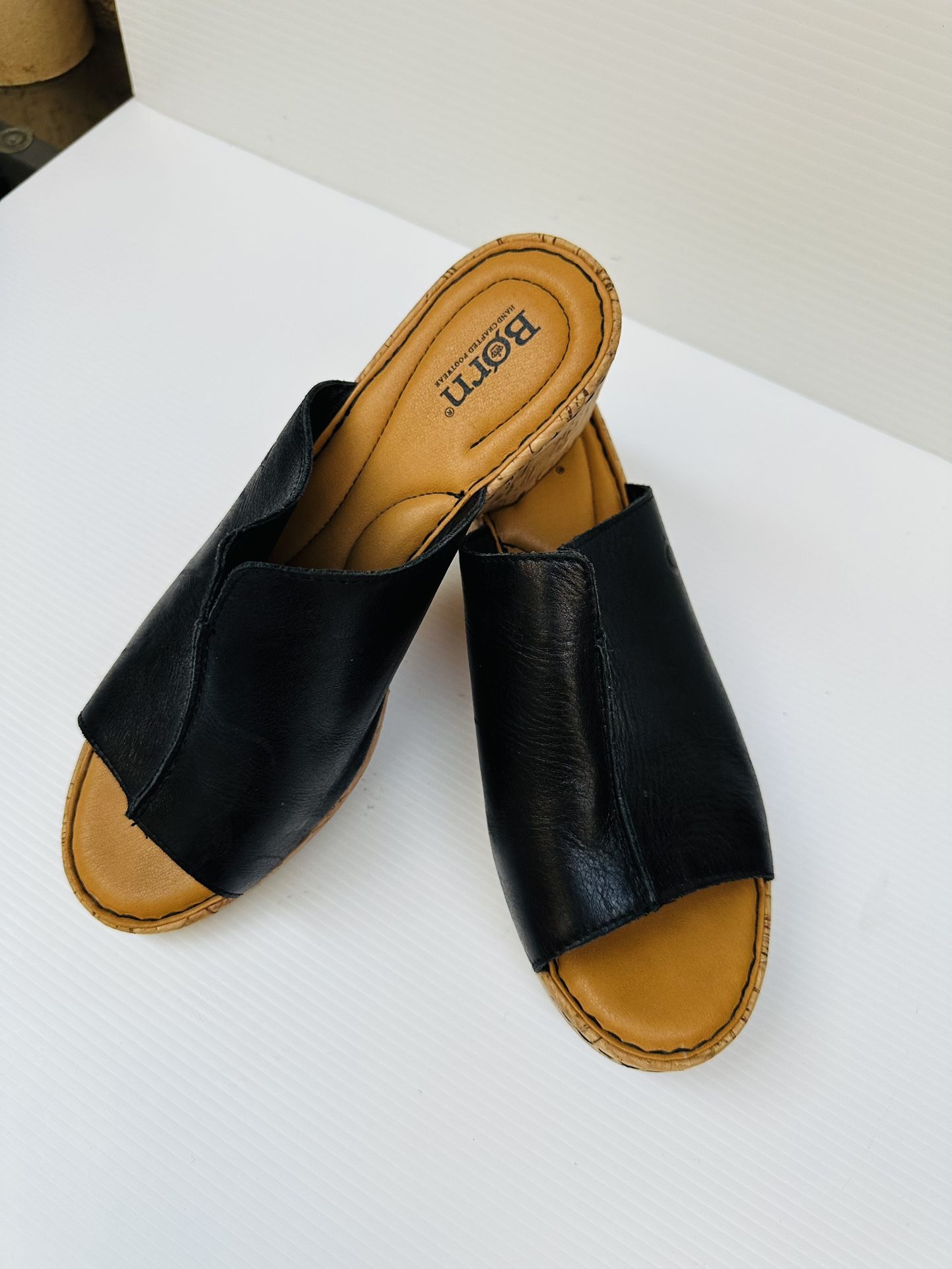 Born Size 10 M Black Open Toe Wedge sandals Leather Women