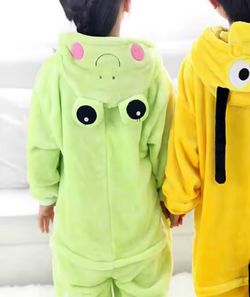 Beautiful Frog costume Or Pajamas velvet Sz 10-12
