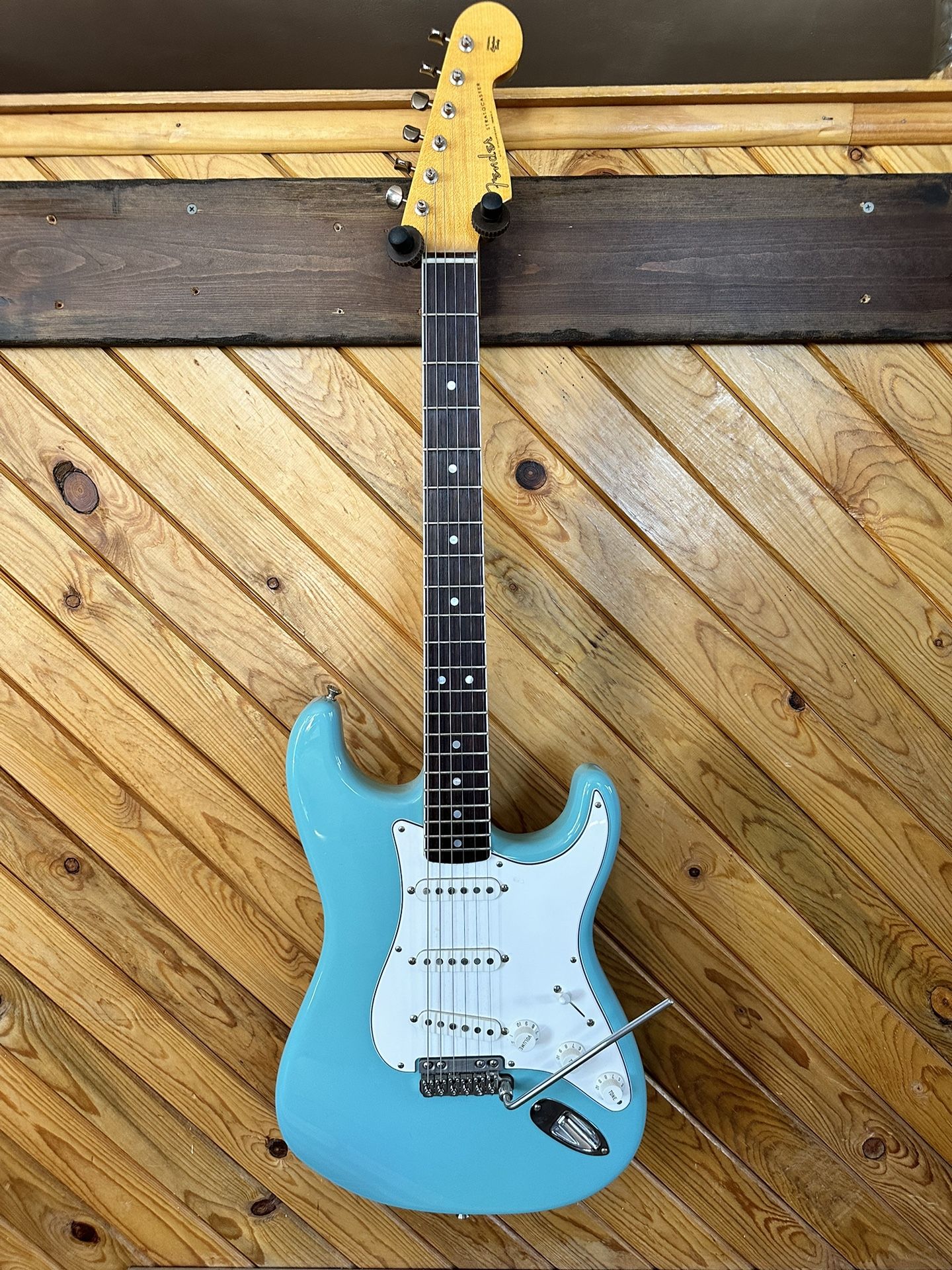 Fender Stratocaster Eric Johnson Turquoise with Rosewood Fingerboard and Upgraded Vega Trem