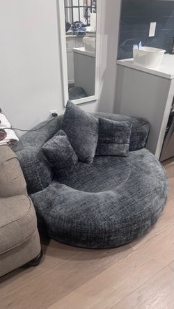 Large Round Swivel Accent Chair with Pillows