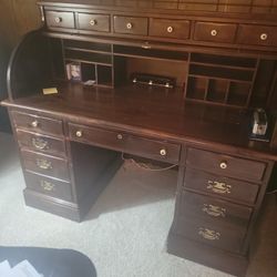 Roll top desk