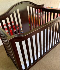 Crib with mattress