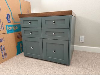 Desk cabinet