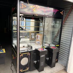 Claw Machine Arcade Game Needs Work $300