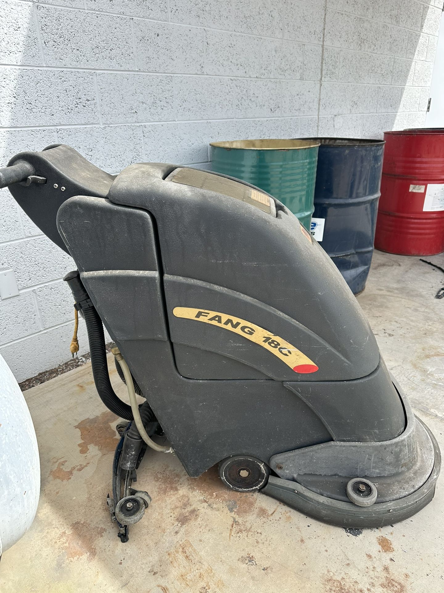 Floor scrubber/ Cleaner Viper 18
