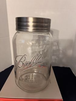 Mason jar 1 gallon 10.5 inch high 5.5 wide