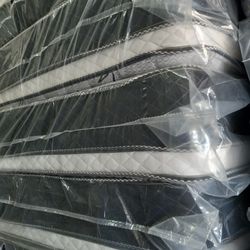 ✔Mattress💤💯
🟢 Queen sizes only $170 
🔵Set $240
🟢Full sizes only $150
🔵set $210
🟢Twin sizes only $120
🔵set $180
🟢c-king $330
🟢E-K $ 340
🚛Del