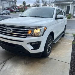 2021 Ford Expedition MAX  XLT 8 Seats 