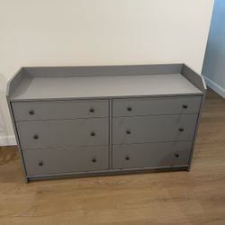 IKEA HAUGA 6-Drawer Dresser – Gray – Excellent Condition