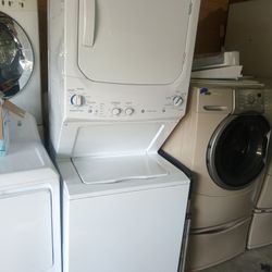 G/E Washer And Dryer Stackable Both Works Good 💯